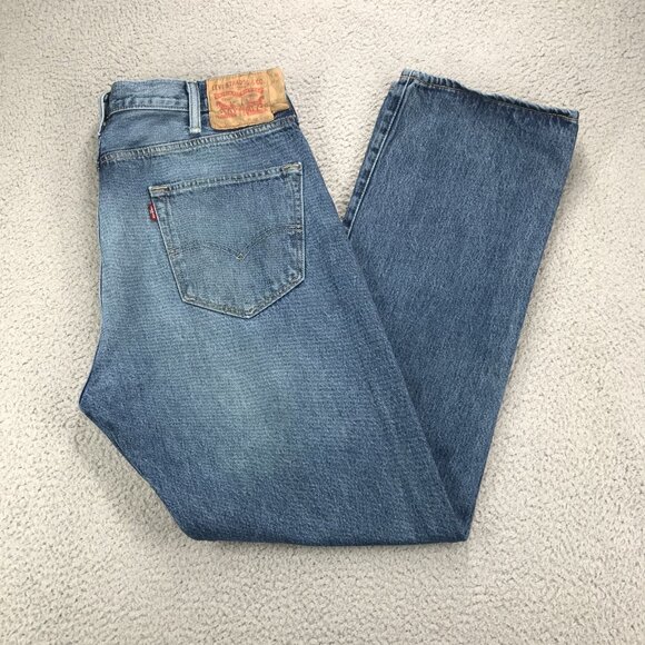 LEVIS 501 Jeans Mens 38x32 Original Straight Leg Button Fly Medium Wash Denim - Picture 9 of 16